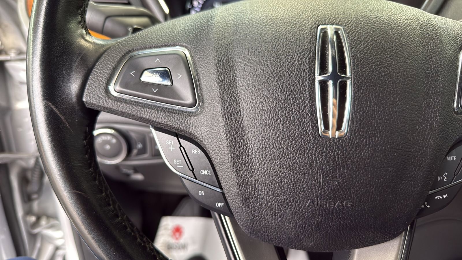 Used 2019 Lincoln MKC Select w/ Select Plus Package FWD image 13