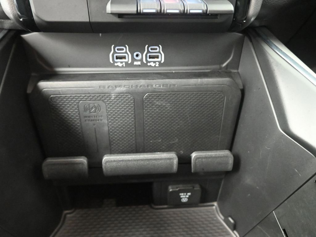 Used 2025 RAM 1500 Lone Star image 4