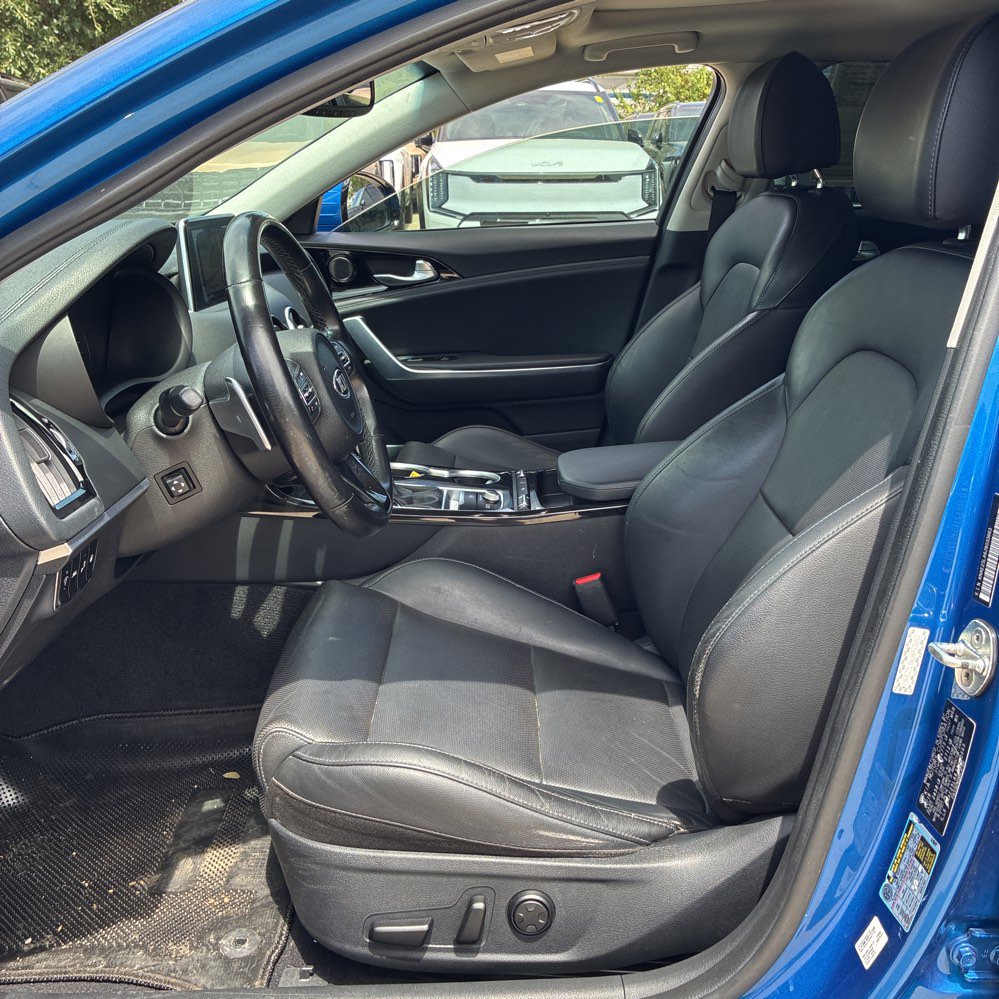 Used 2018 Kia Stinger Premium RWD image 9