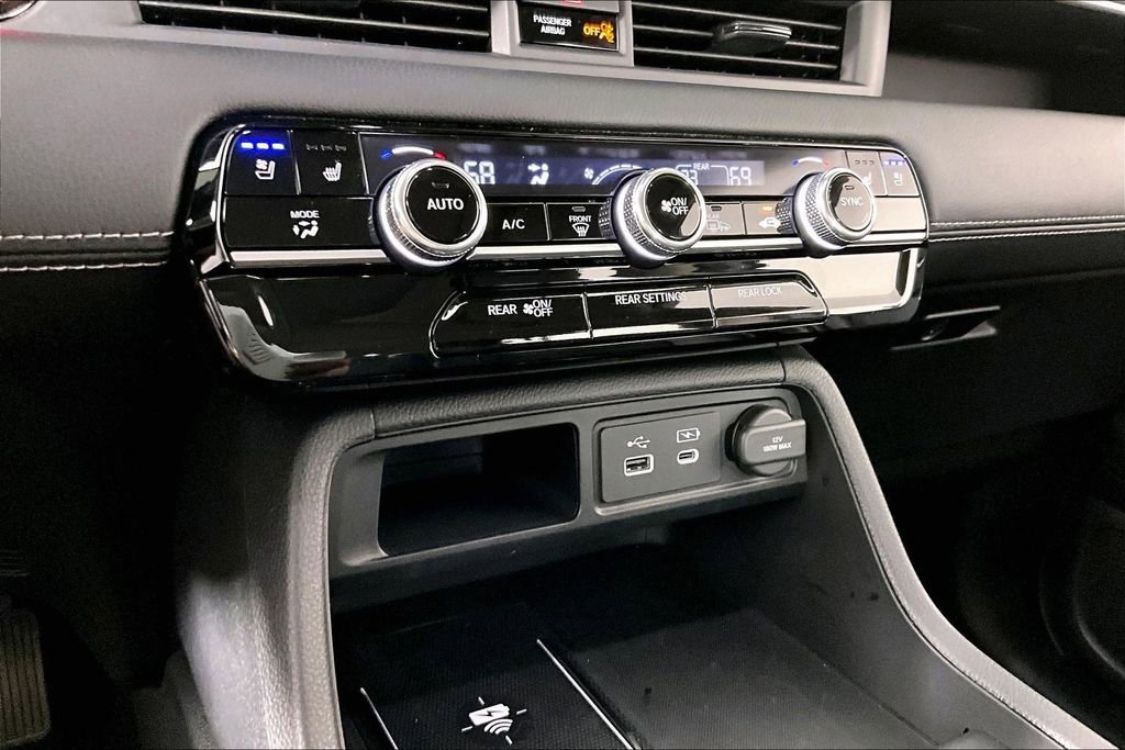 Used 2025 Honda Pilot Elite image 14