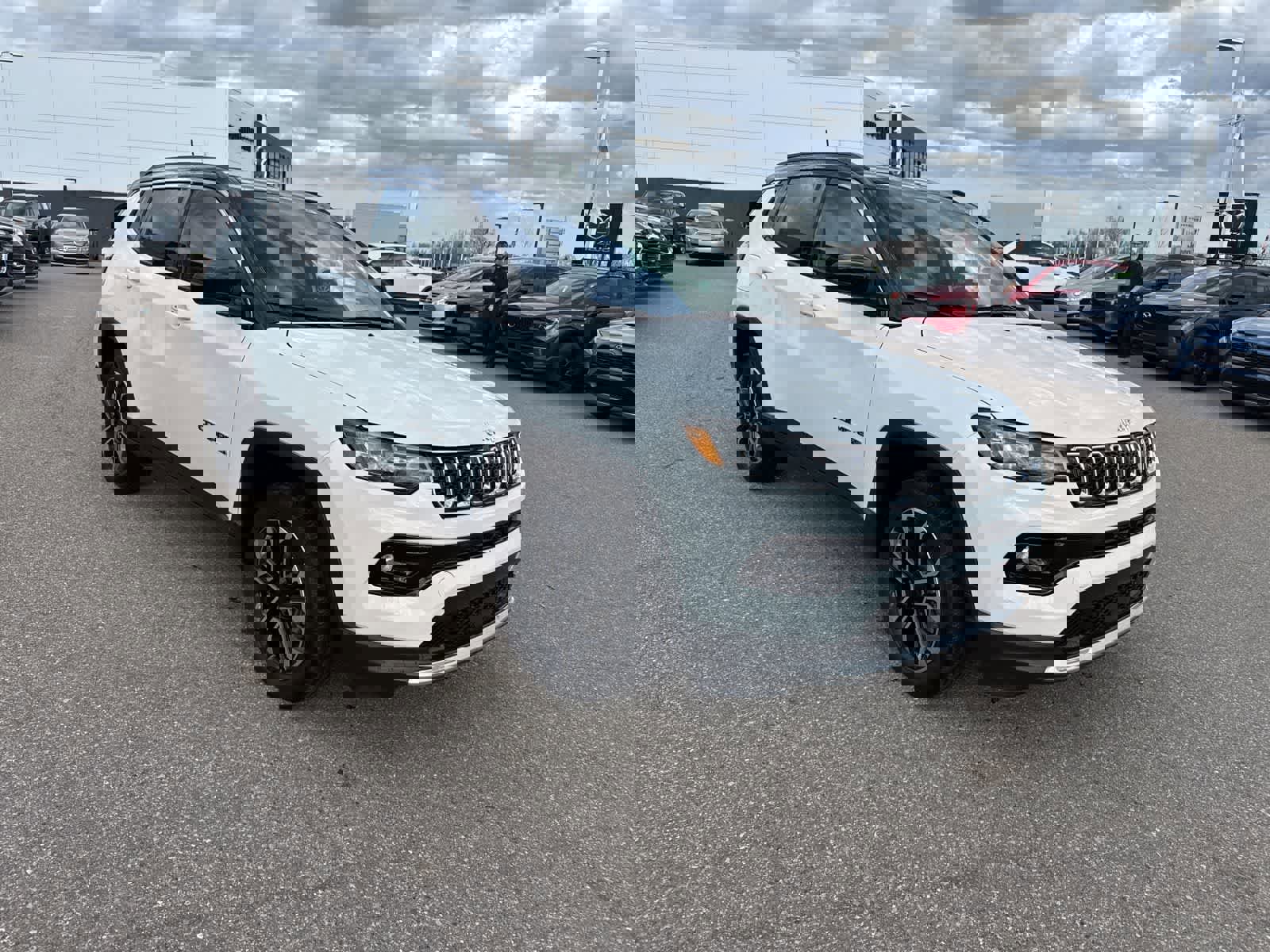 Used 2023 Jeep Compass Limited image 3