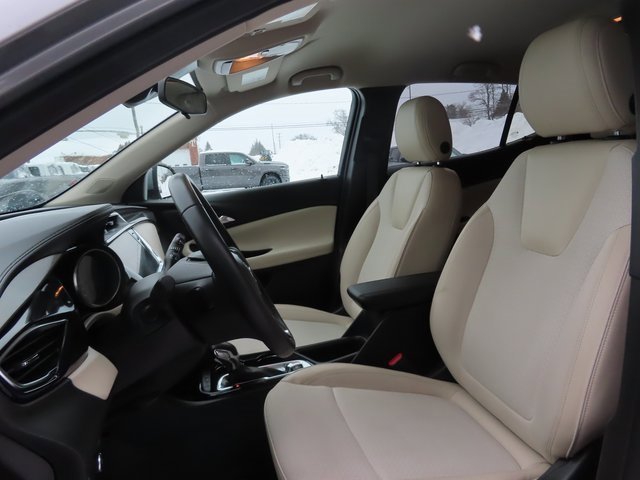 Used 2023 Buick Encore GX Preferred w/ Cold Weather Comfort Package image 19