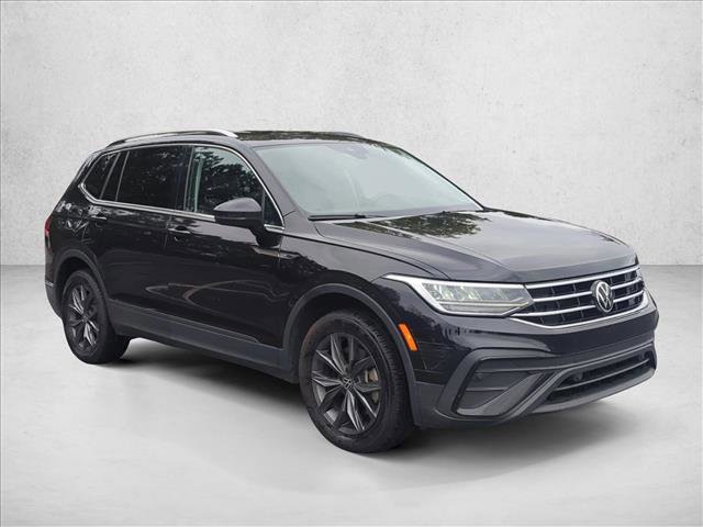 Used 2024 Volkswagen Tiguan SE image 3