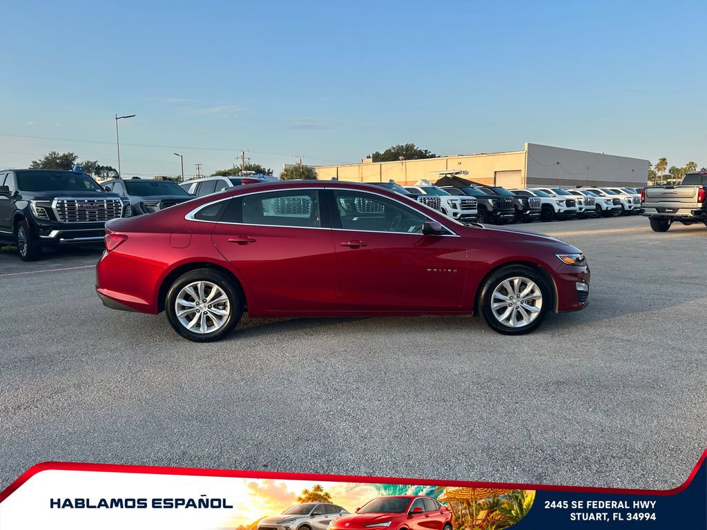 Used 2025 Chevrolet Malibu LT FWD image 4
