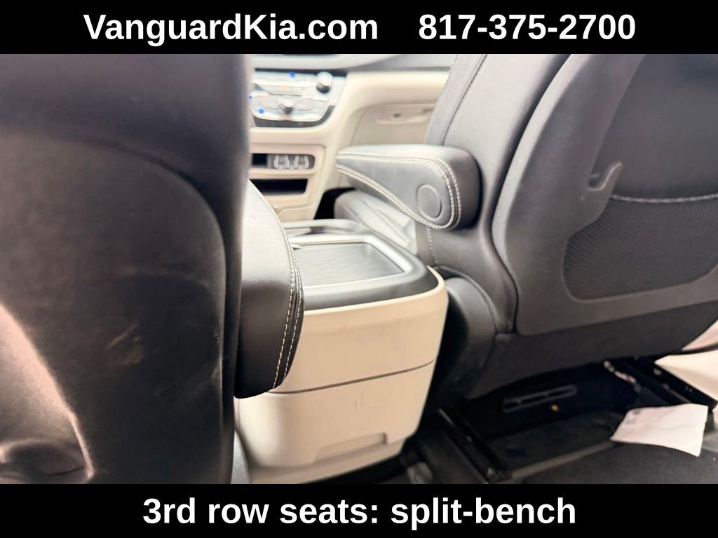 Used 2023 Chrysler Pacifica Touring-L FWD image 26