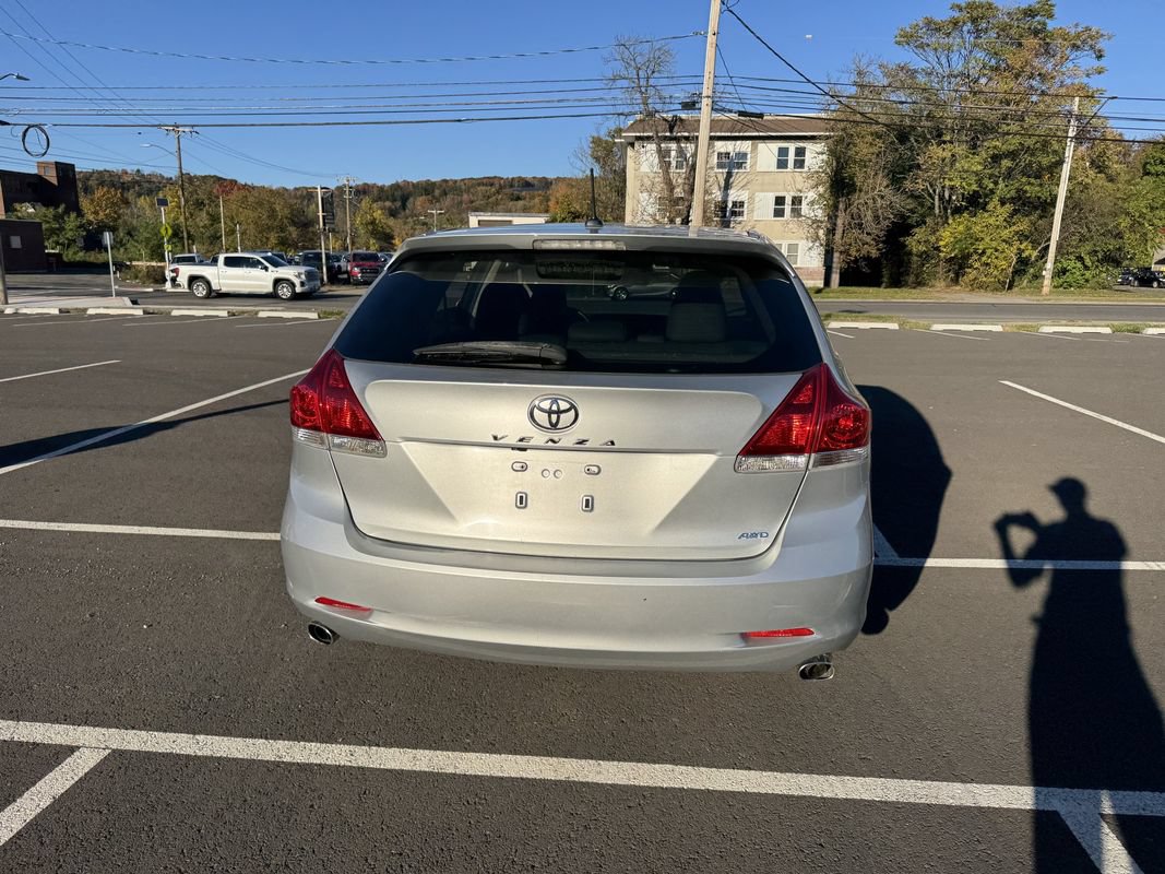 Used 2010 Toyota Venza AWD w/ Comfort Pkg image 6