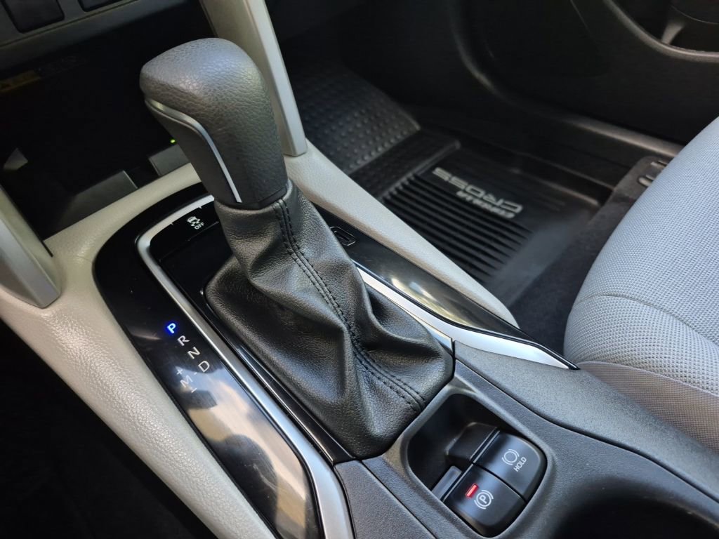 Used 2024 Toyota Corolla Cross LE image 22