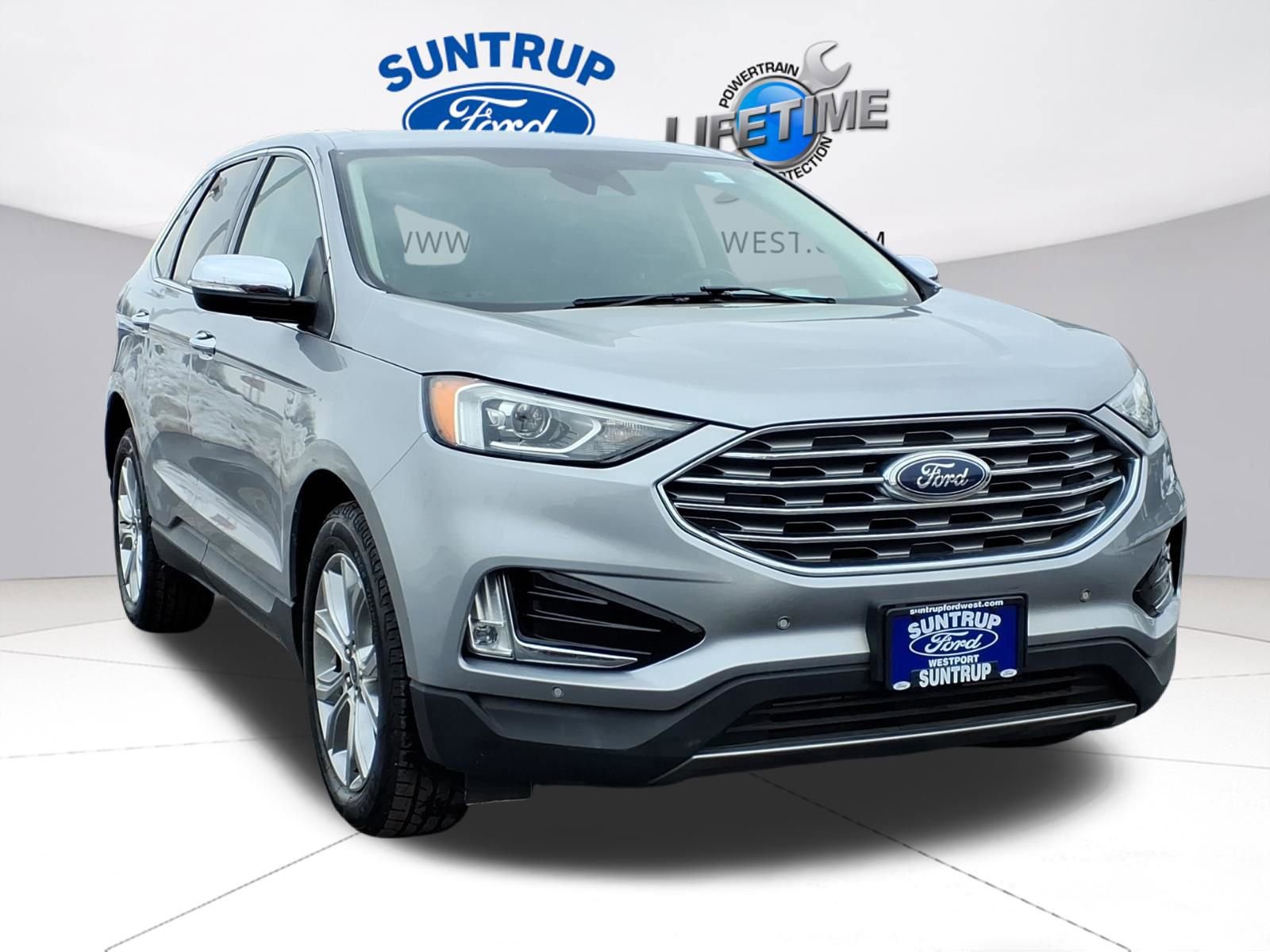 Used 2022 Ford Edge Titanium image 2