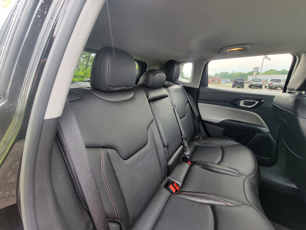 Used 2022 Jeep Compass Limited AWD/4WD image 29
