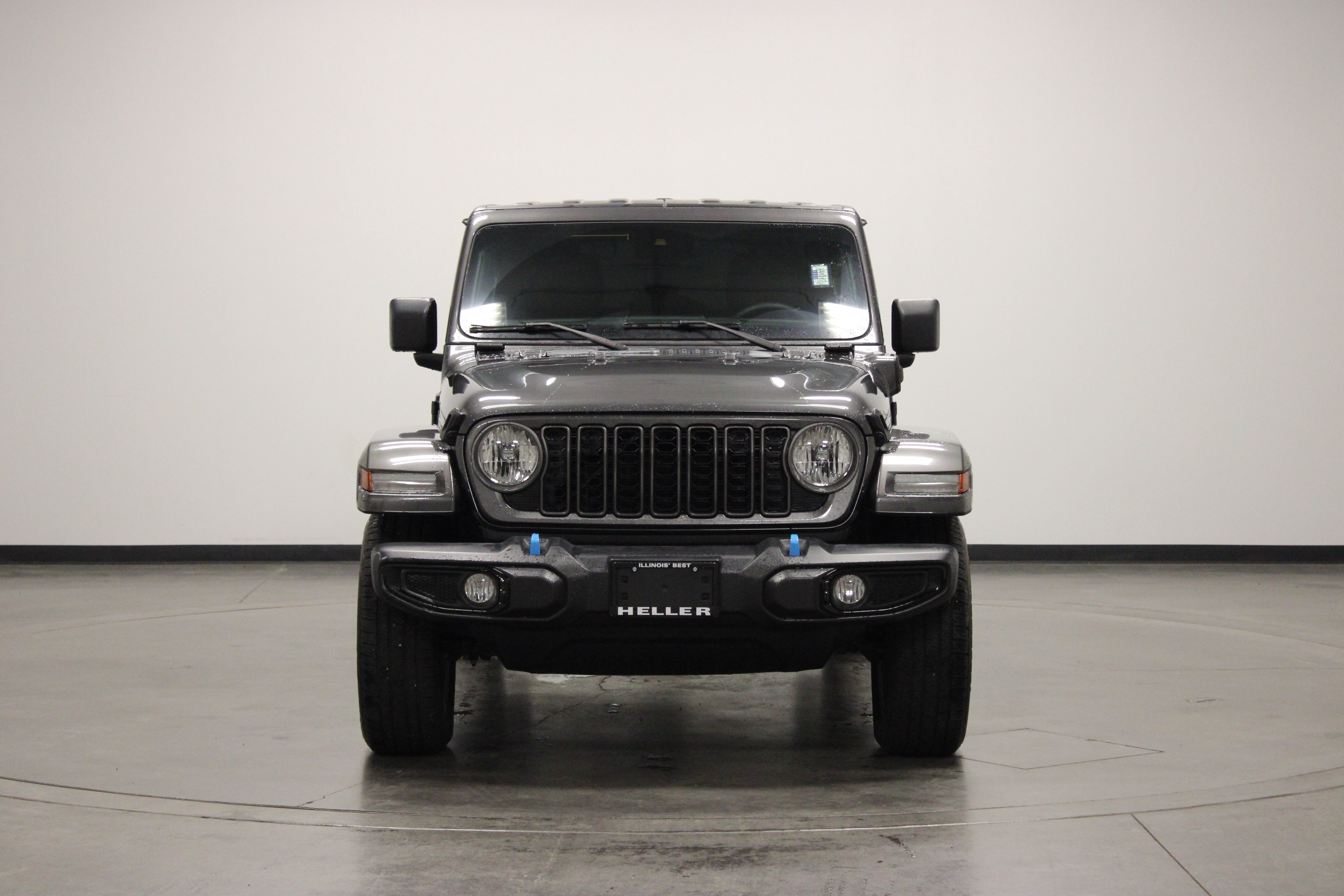 Used 2024 Jeep Wrangler Unlimited AWD/4WD image 3