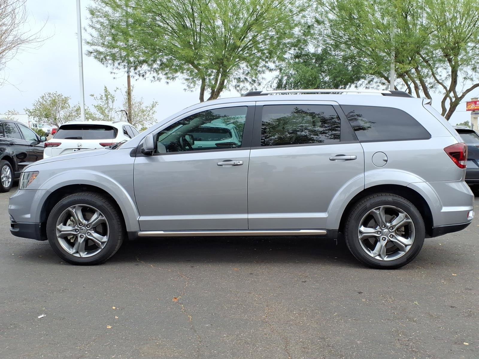 Used 2017 Dodge Journey Crossroad image 2