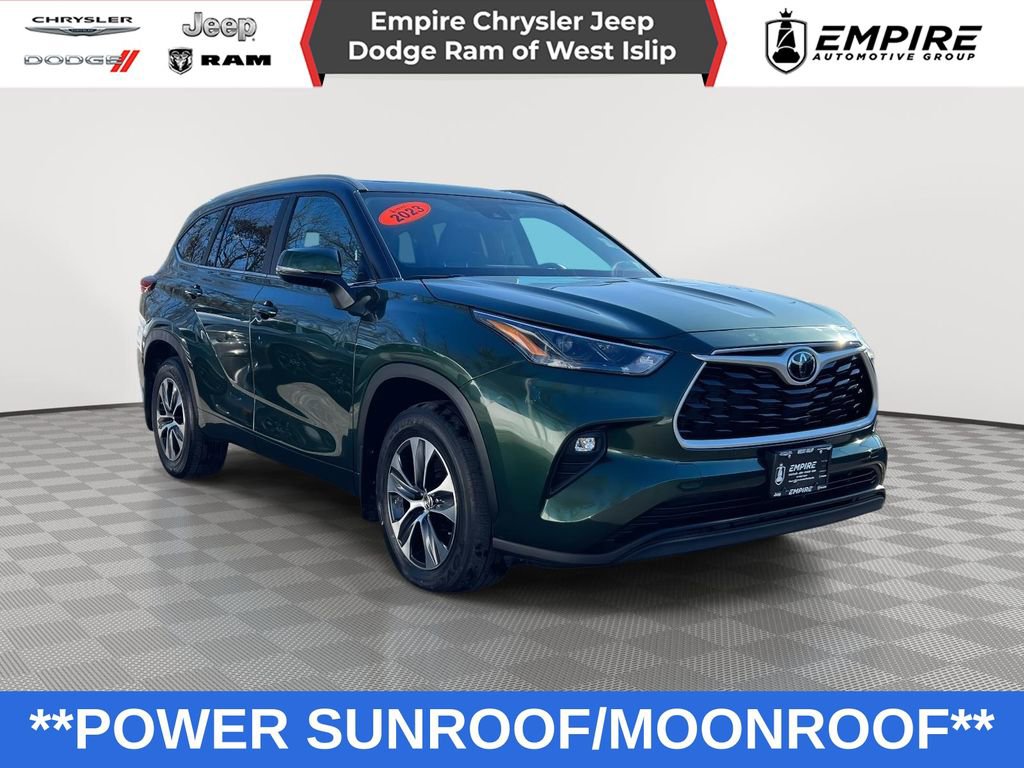 Used 2023 Toyota Highlander XLE image 1