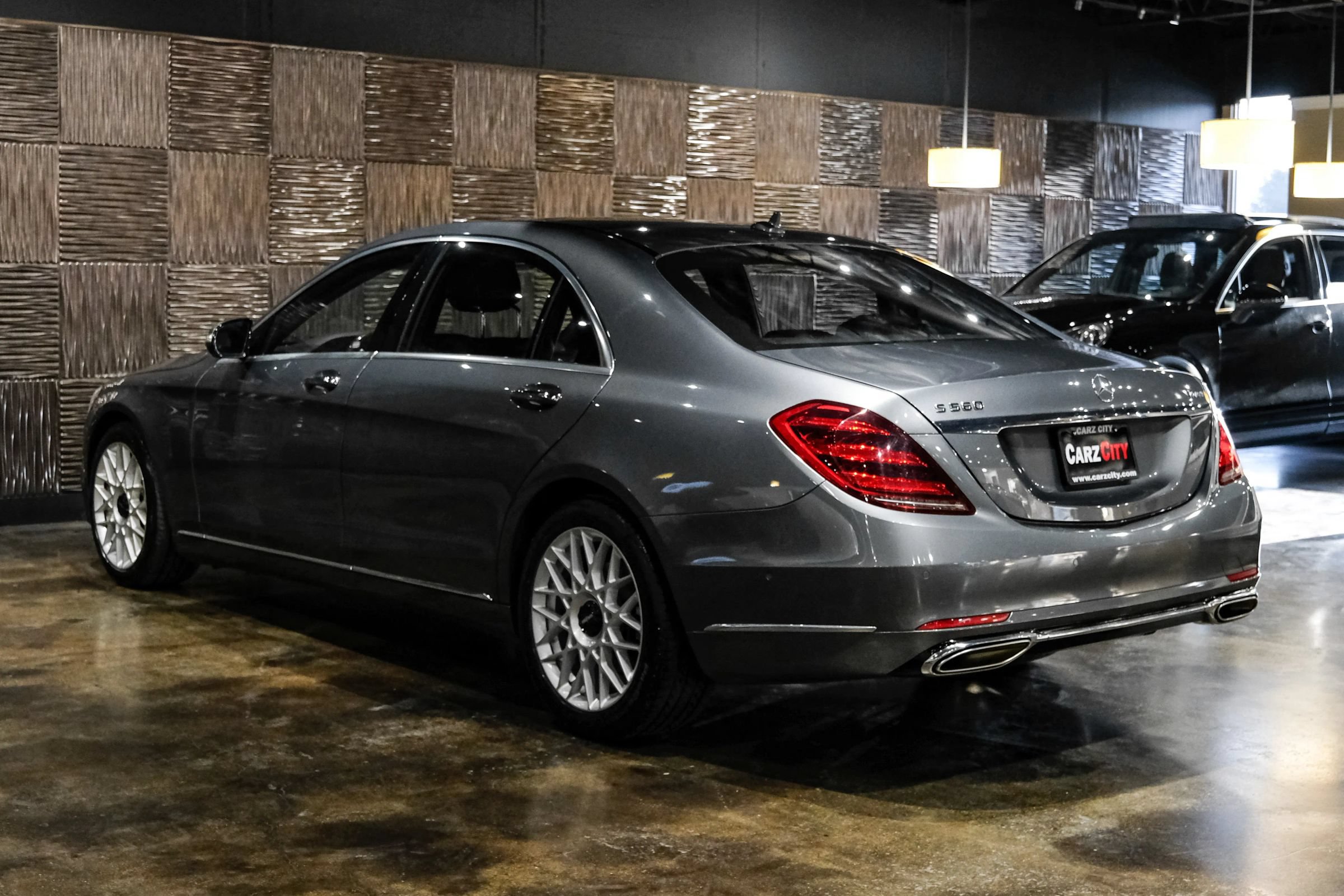 Used 2018 Mercedes-Benz S 560 4MATIC Sedan image 11