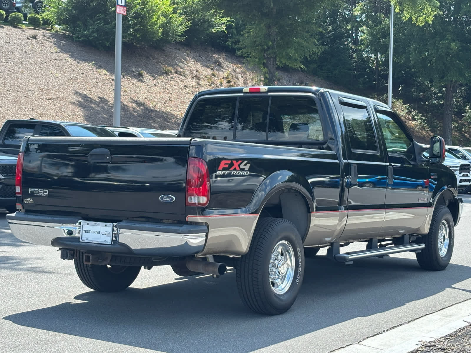 Used 2004 Ford F250 Lariat AWD/4WD image 5