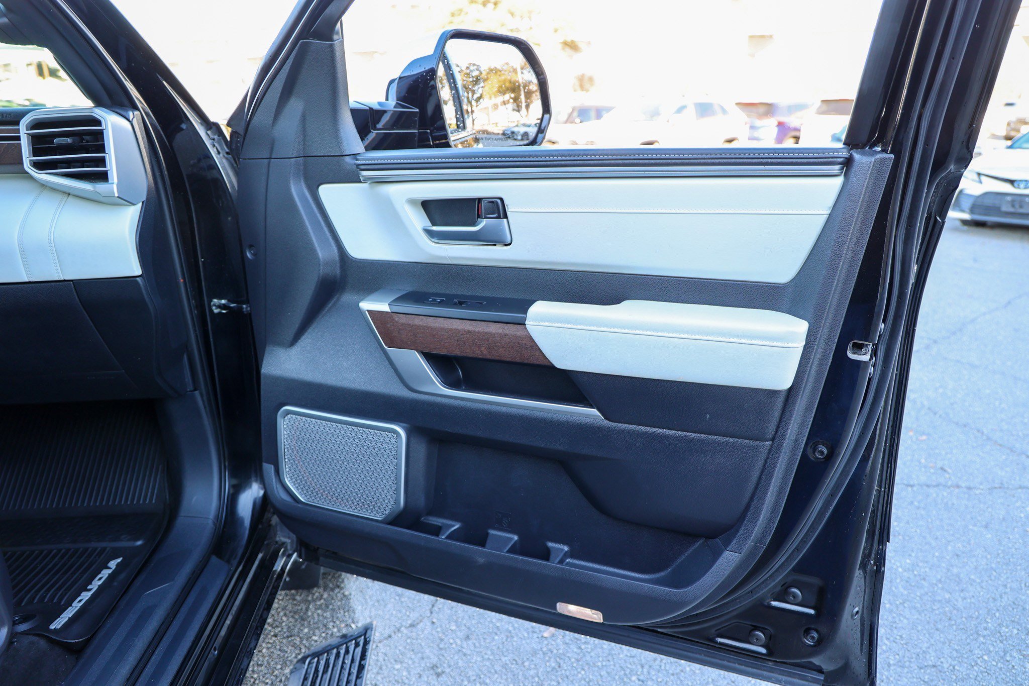 Used 2023 Toyota Sequoia Capstone image 48