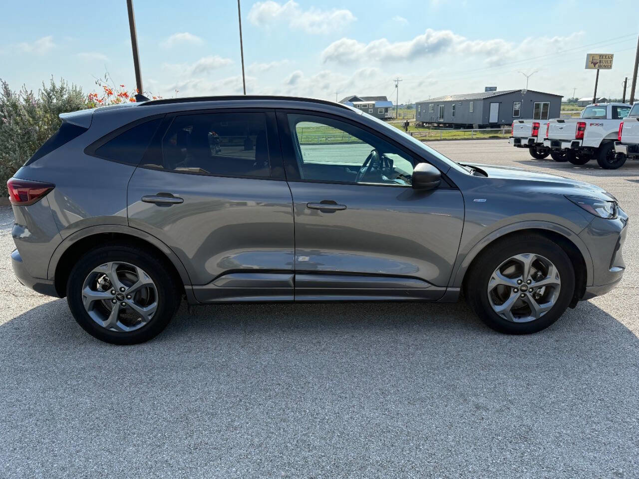 Used 2024 Ford Escape ST-Line w/ Tech Pack #1 FWD image 6