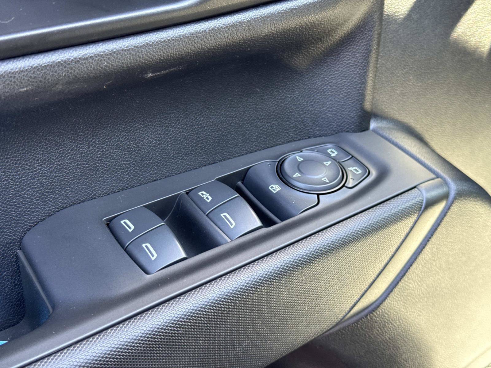 Used 2021 Chevrolet Silverado 1500 Custom AWD/4WD image 19
