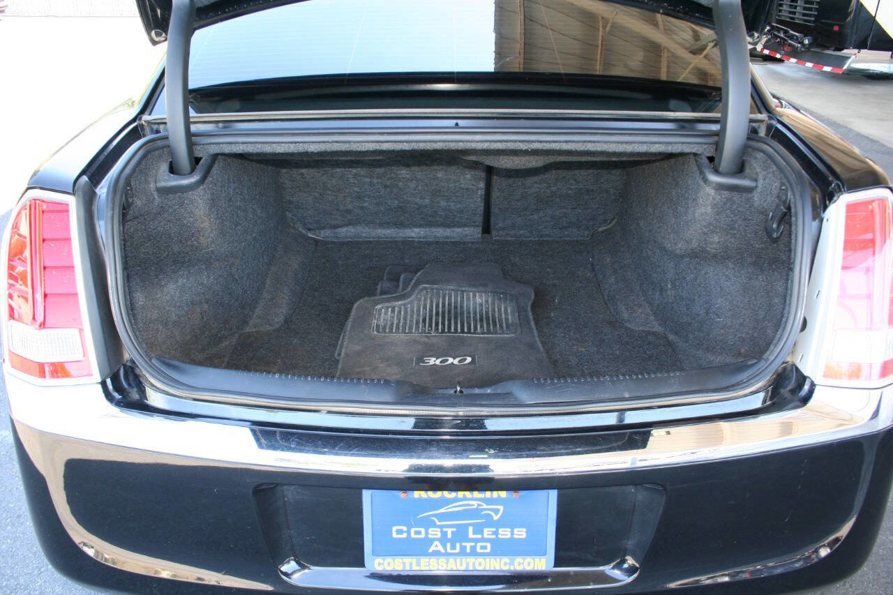 Used 2012 Chrysler 300 Limited image 20