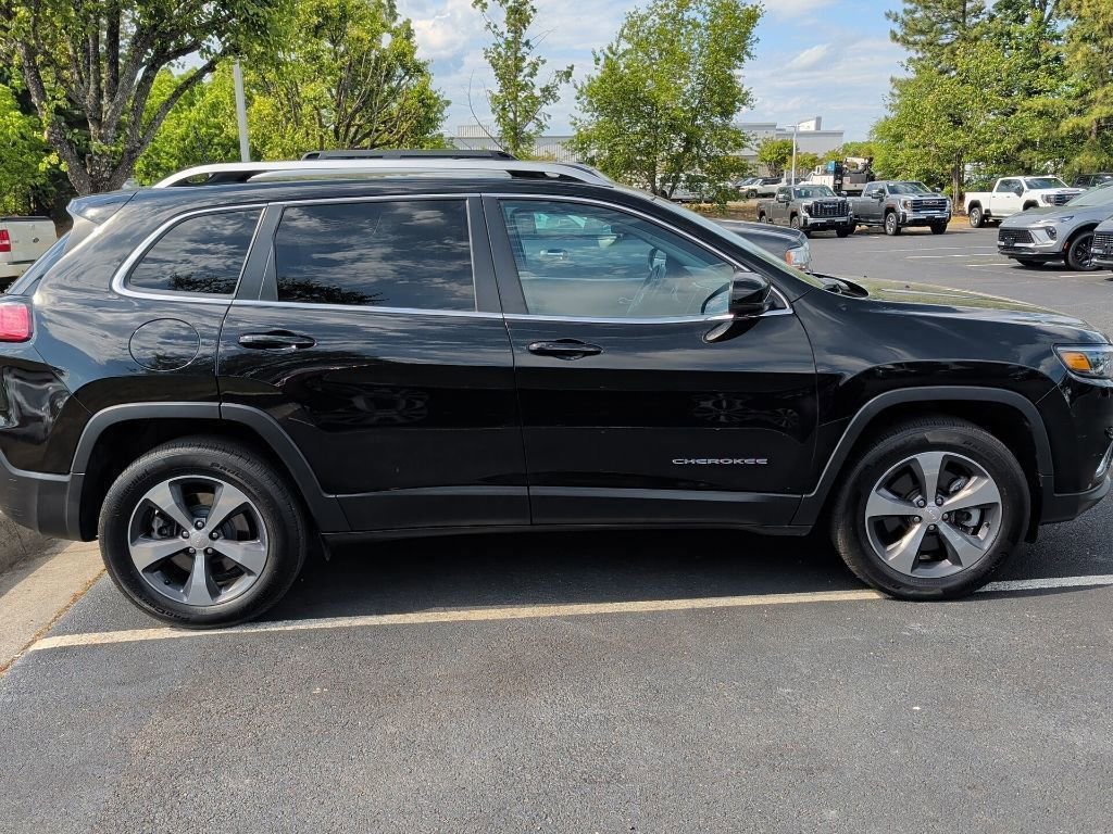 Used 2019 Jeep Cherokee Limited AWD/4WD image 11
