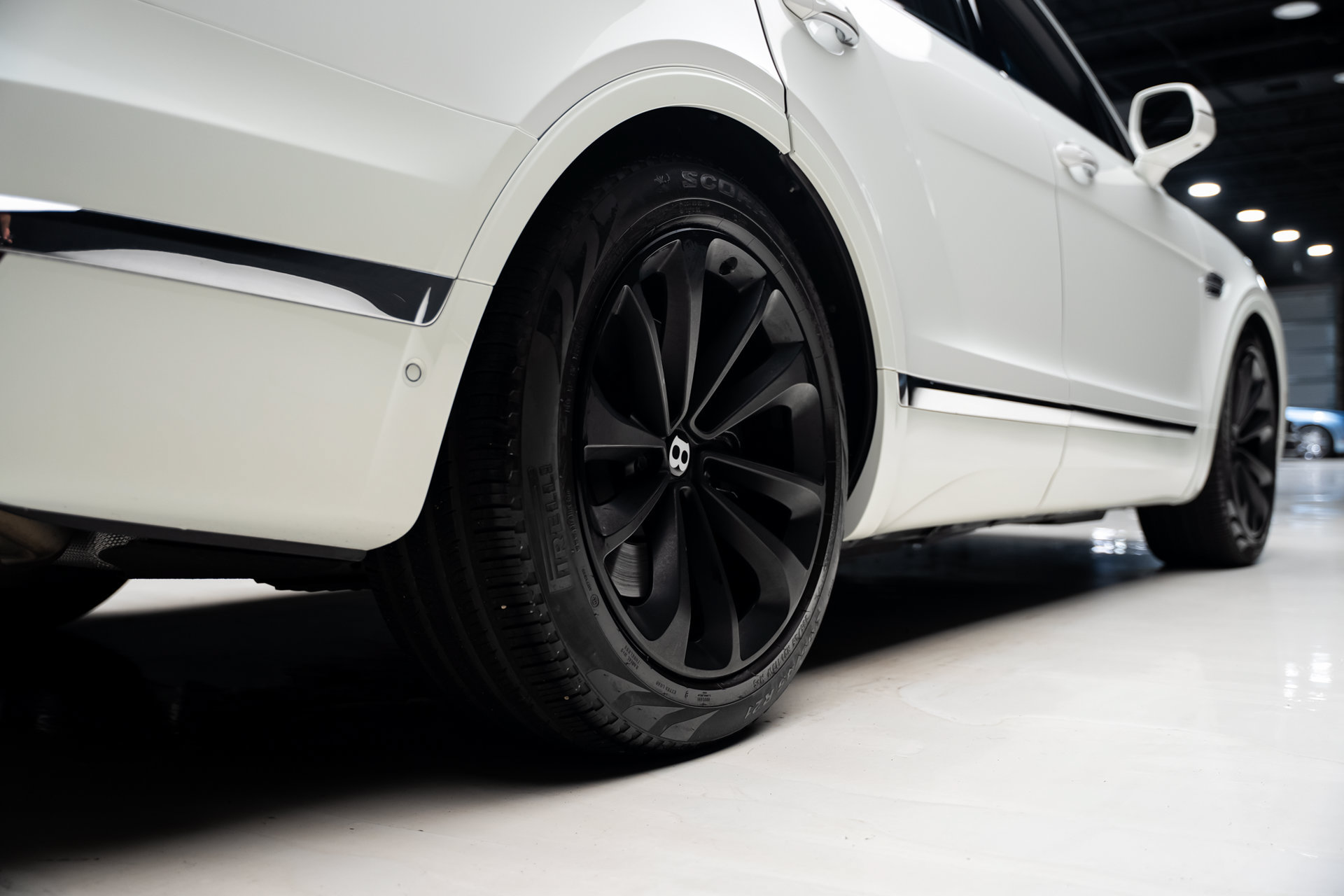 Used 2018 Bentley Bentayga AWD/4WD image 79