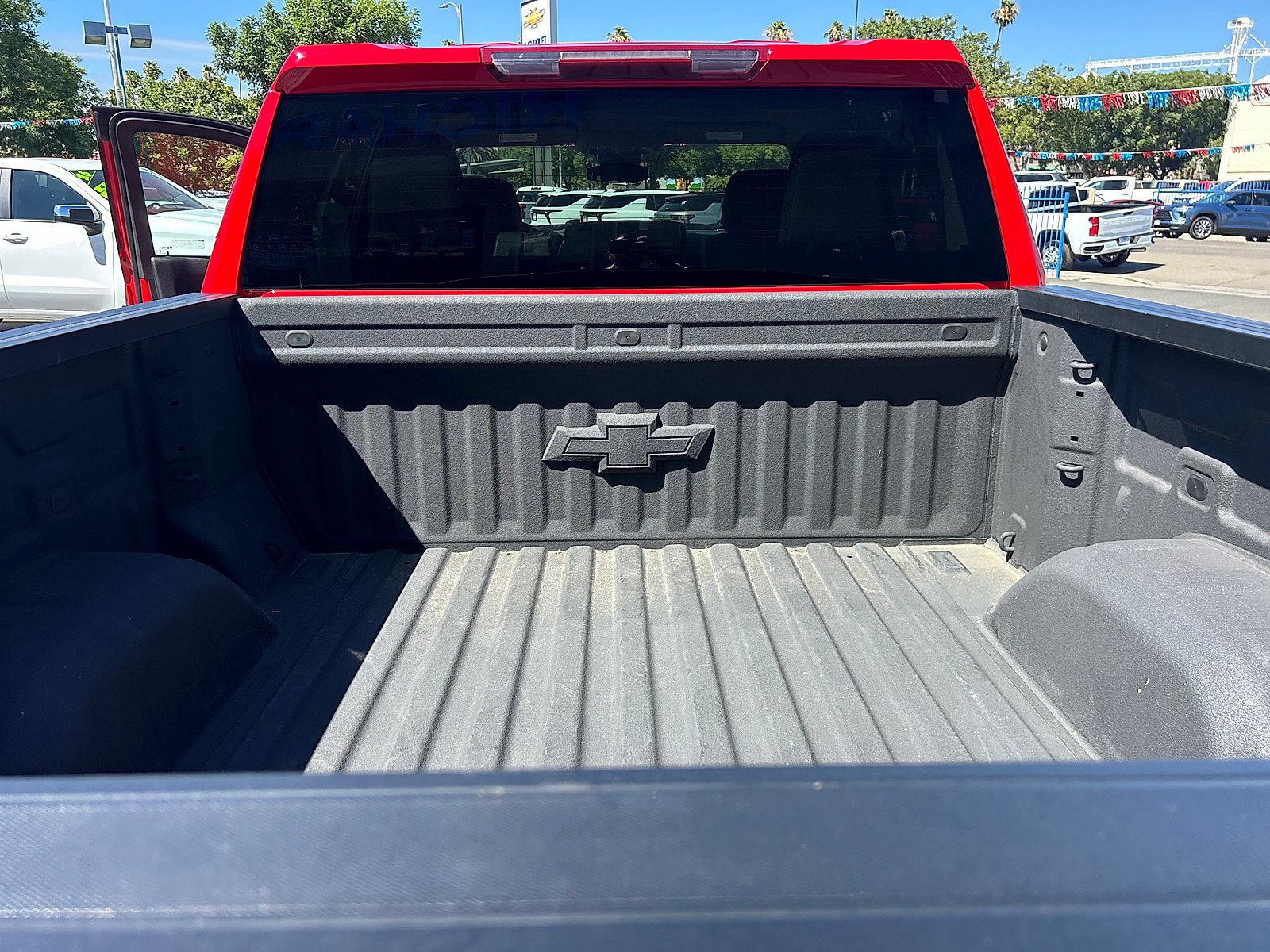 Used 2025 Chevrolet Silverado 1500 Custom Trail Boss AWD/4WD image 25