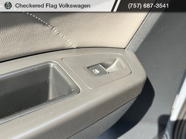 Used 2023 Volkswagen Atlas Cross Sport SE w/ Black Wheel Package image 25