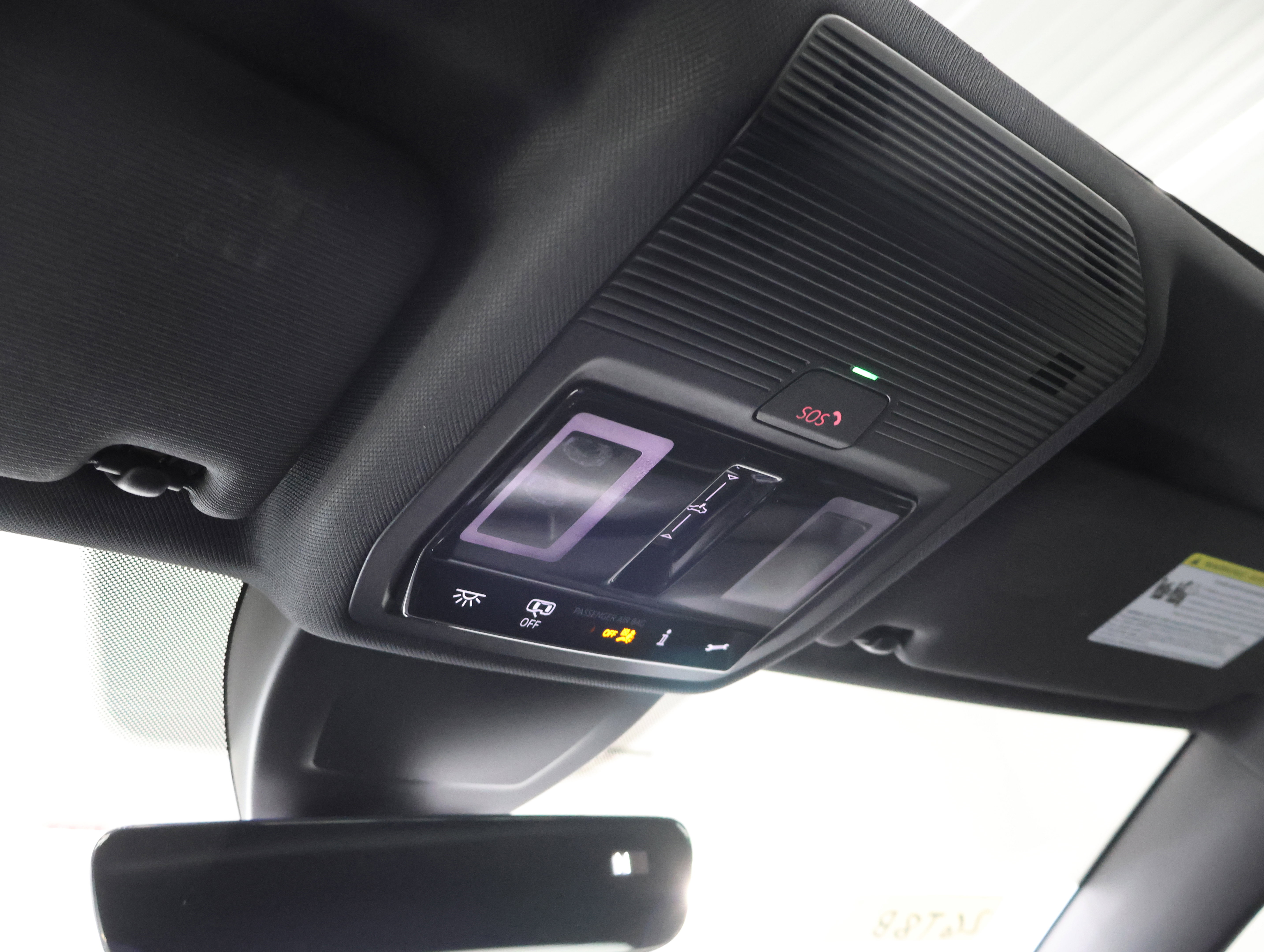 Used 2024 Volkswagen Golf R image 11