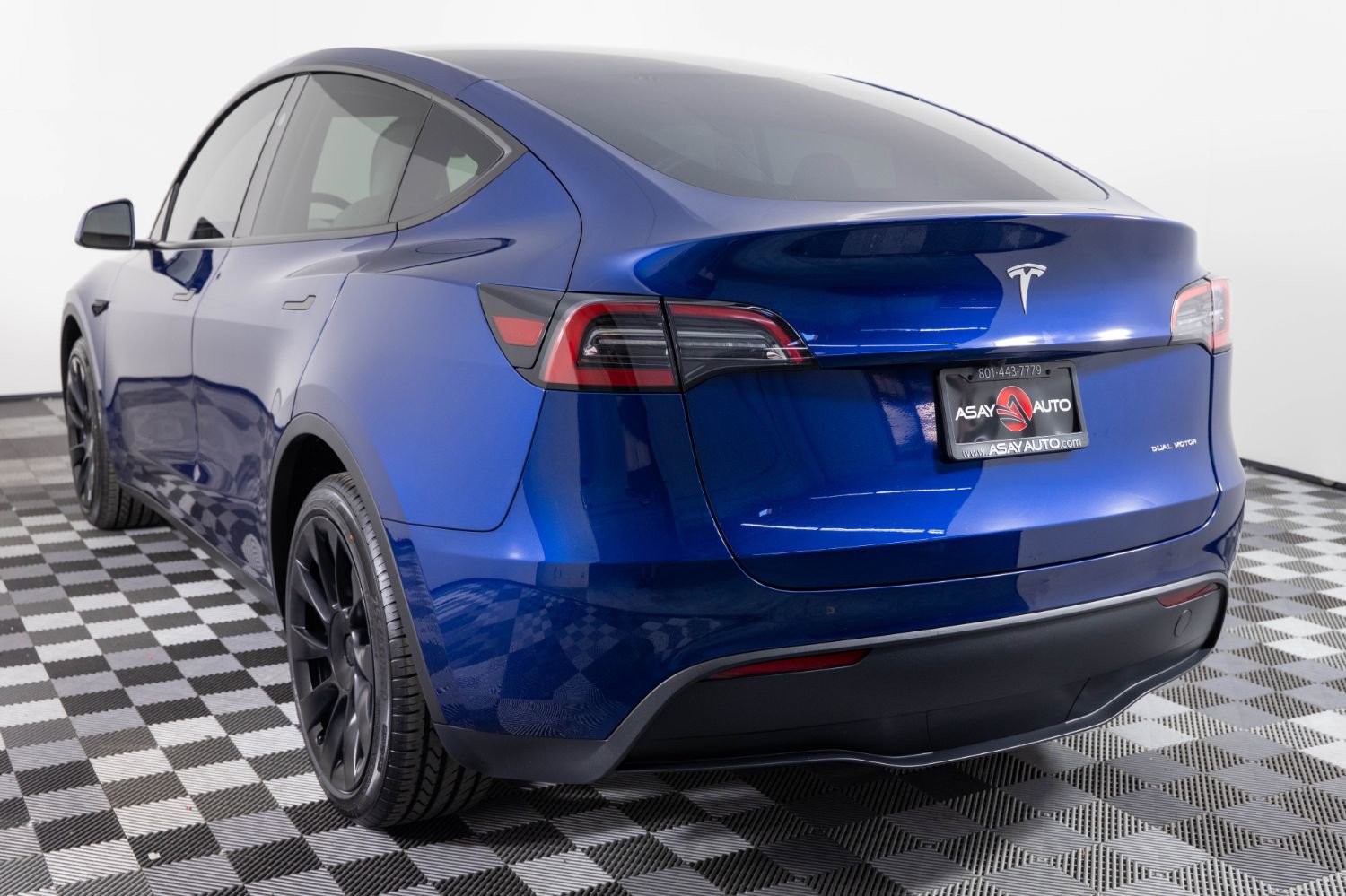 Used 2024 Tesla Model Y Long Range image 5
