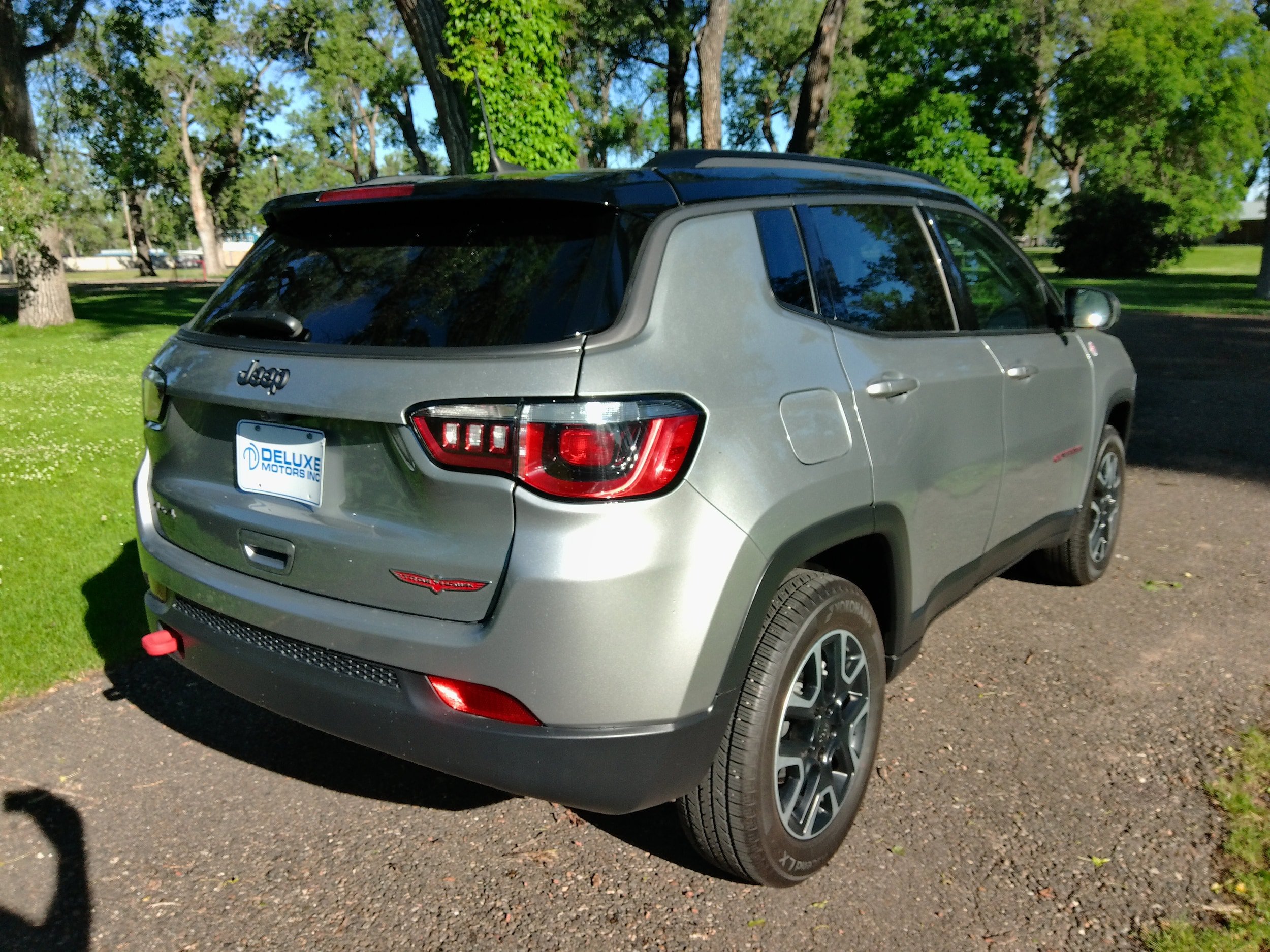 Used 2019 Jeep Compass Trailhawk w/ Cold Weather Group AWD/4WD image 3