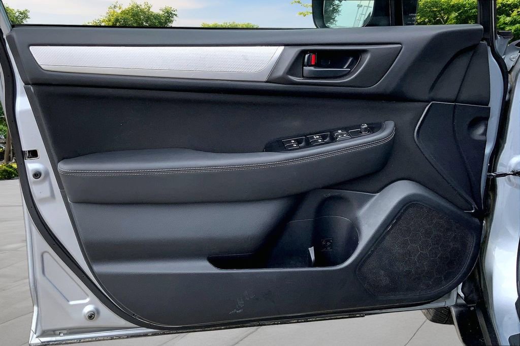 Used 2018 Subaru Outback 2.5i AWD/4WD image 19