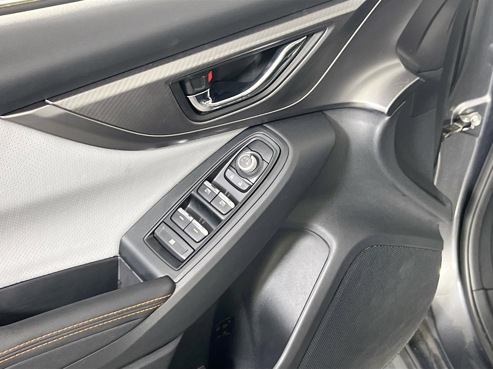 Used 2023 Subaru Crosstrek 2.5i Limited w/ Moonroof Package image 17