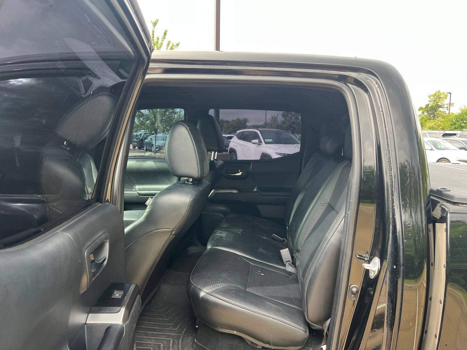 Used 2023 Toyota Tacoma Limited w/ Nightshade Package AWD/4WD image 17