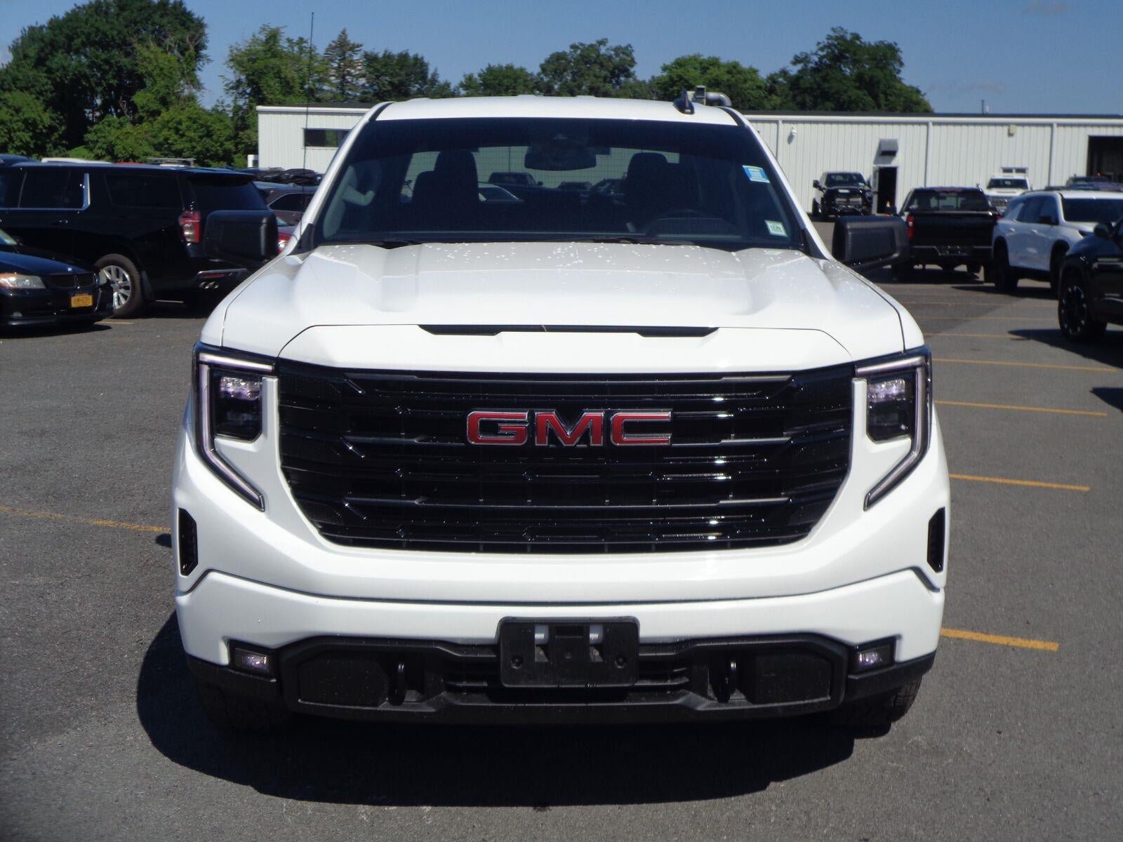 Certified 2025 GMC Sierra 1500 Elevation AWD/4WD image 2