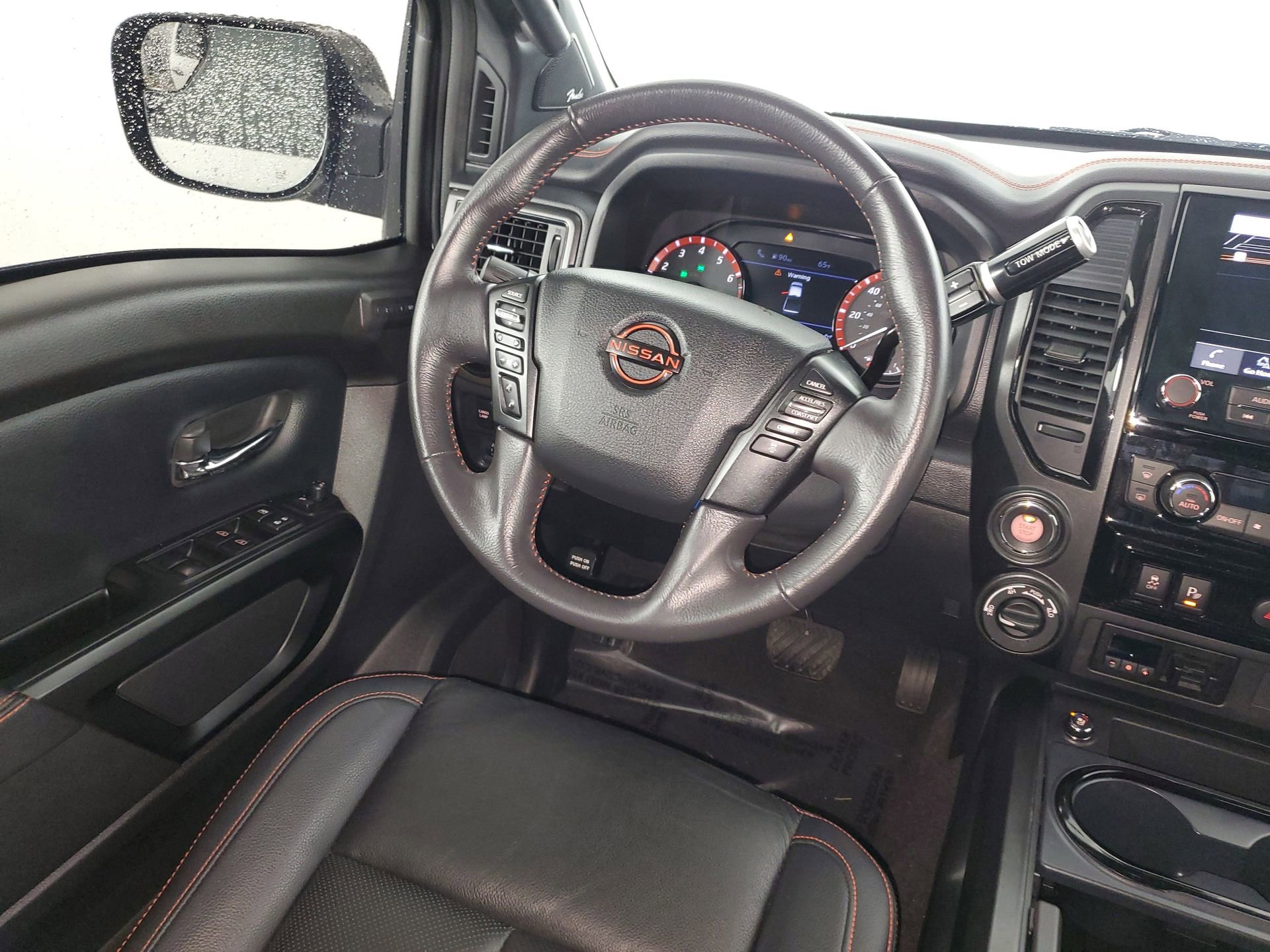 Used 2024 Nissan Titan PRO-4X w/ Pro-4x Convenience Package image 47