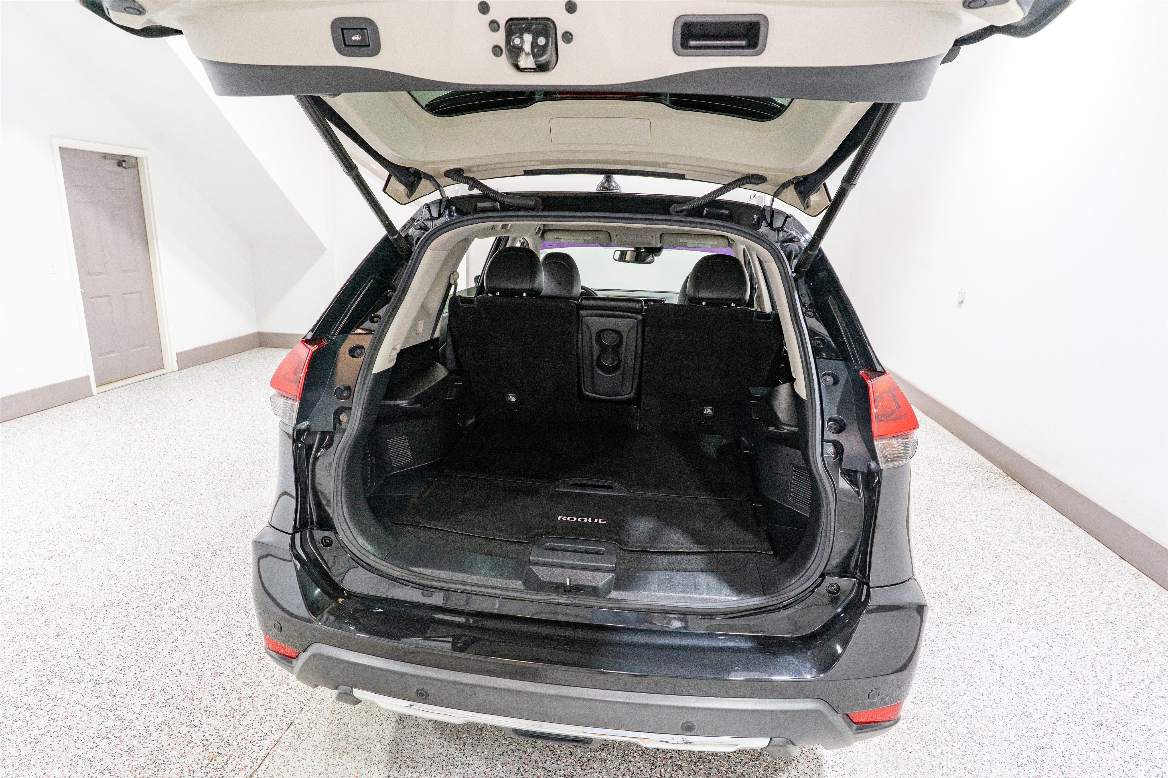 Used 2019 Nissan Rogue SL FWD image 32
