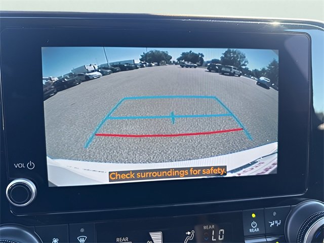 Used 2024 Toyota Highlander LE image 22