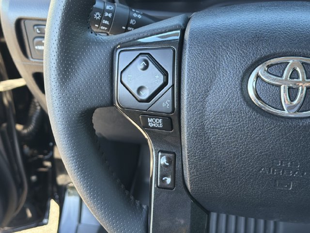 Used 2022 Toyota 4Runner TRD Off-Road AWD/4WD image 26