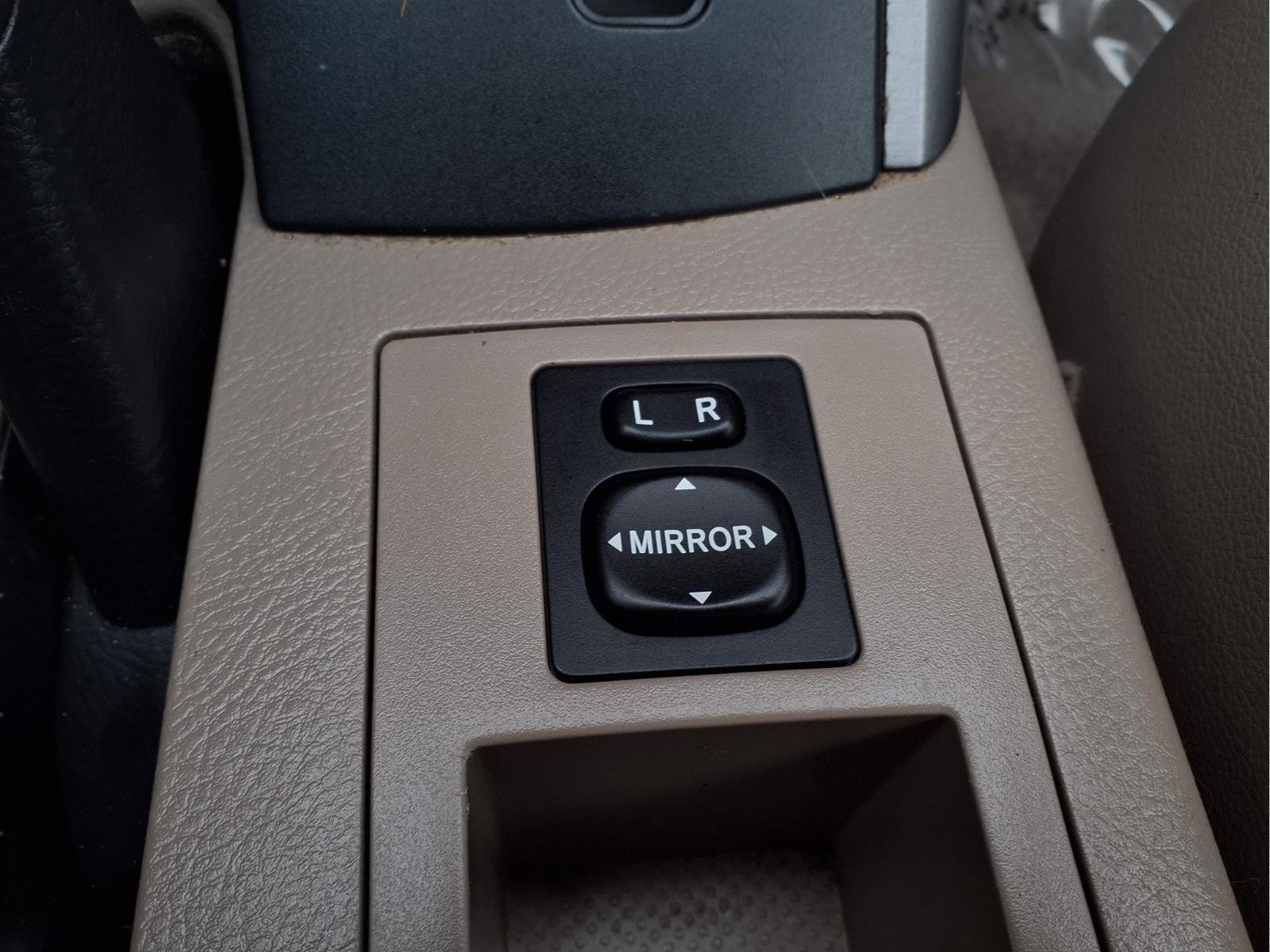 Used 2008 Toyota RAV4 Limited AWD/4WD image 24