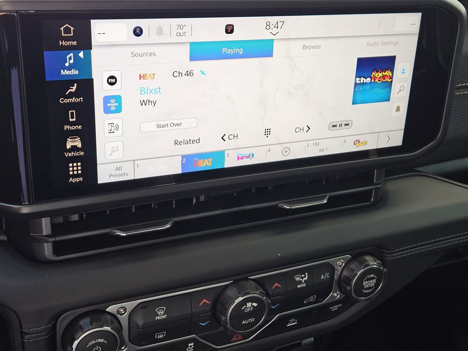 New 2026 Jeep Gladiator Mojave AWD/4WD image 19