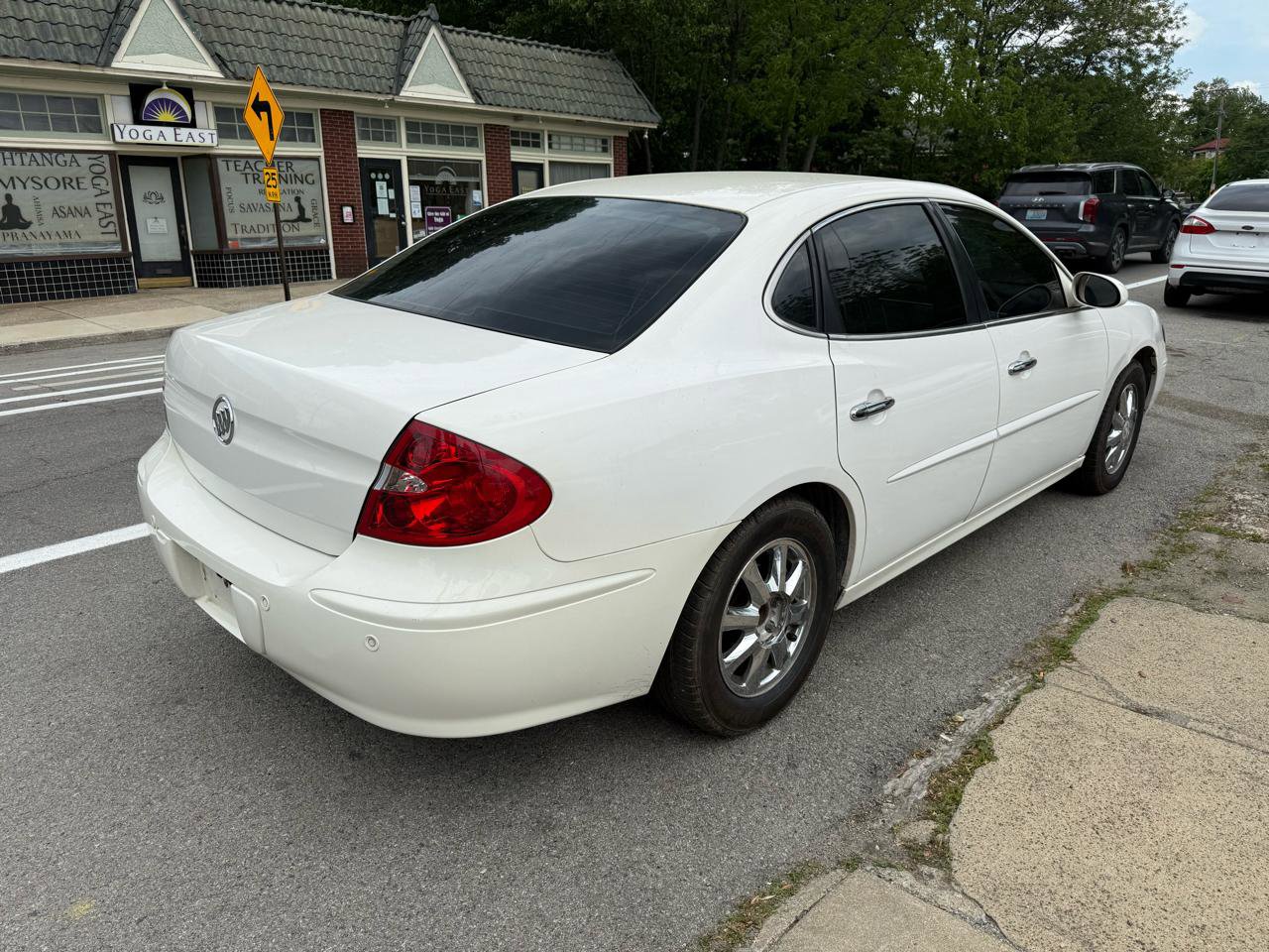 Used 2005 Buick LaCrosse CXL w/ Gold Convenience Package FWD image 5