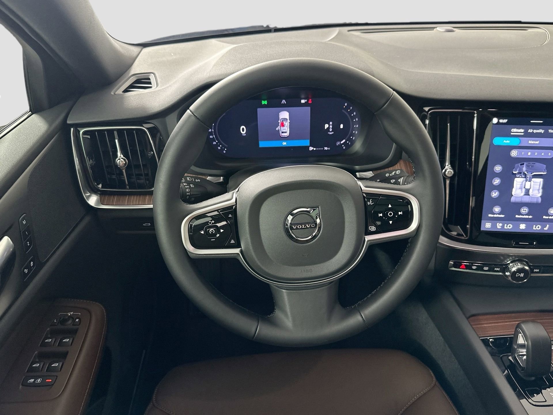 New 2026 Volvo V60 B5 Cross Country Plus w/ Protection Package Premier image 21