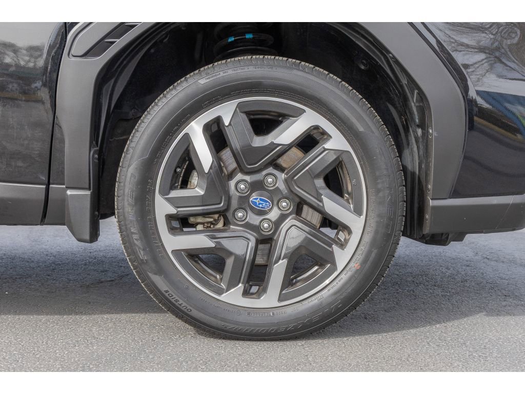 Certified 2025 Subaru Forester Limited image 9