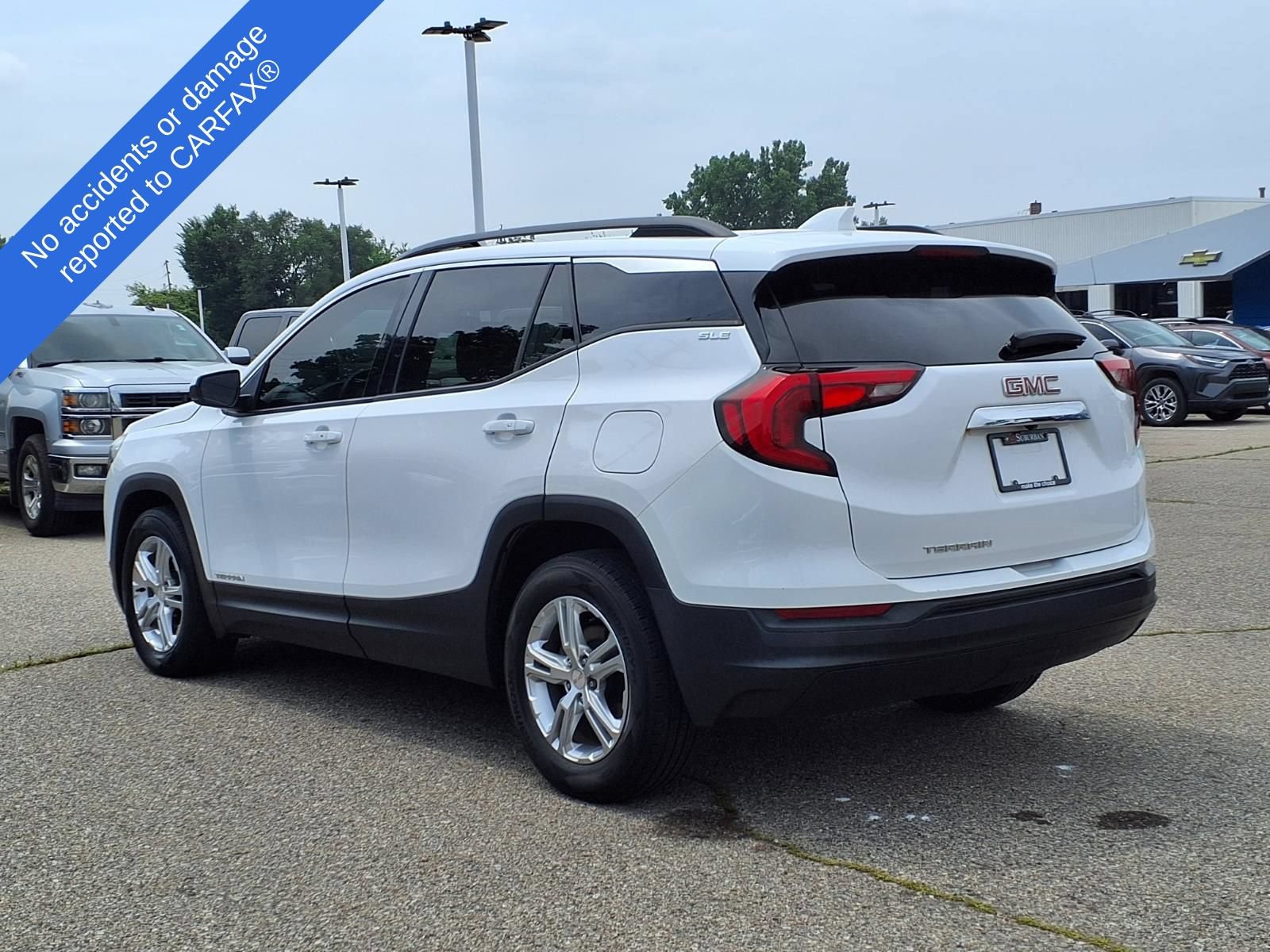 Used 2018 GMC Terrain SLE w/ Infotainment Package I FWD image 8