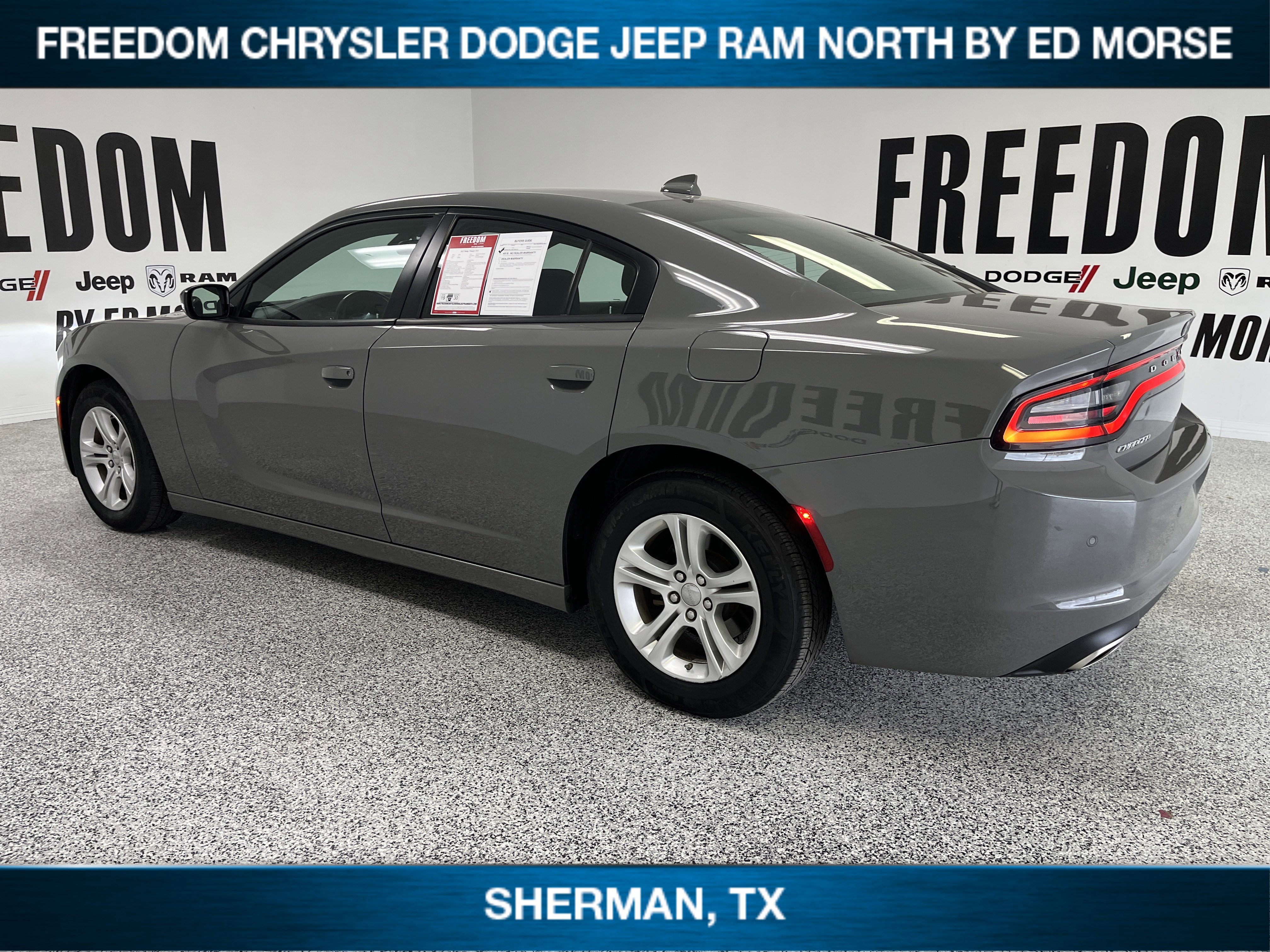 Used 2023 Dodge Charger SXT image 6
