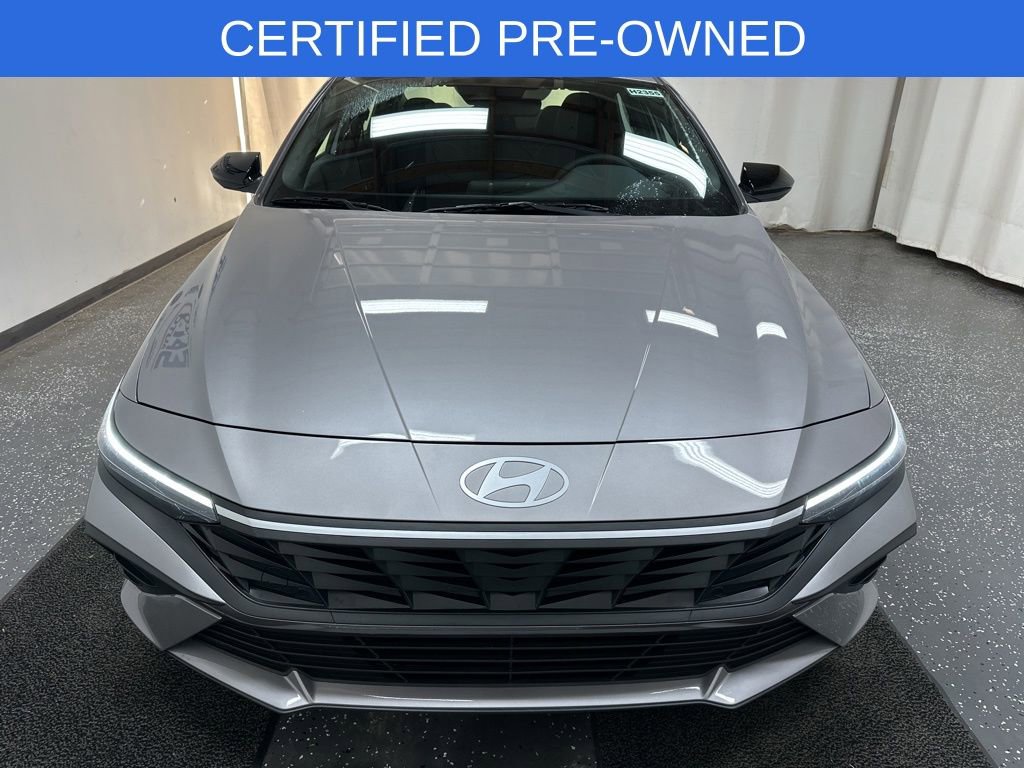 Certified 2025 Hyundai Elantra SEL FWD image 4