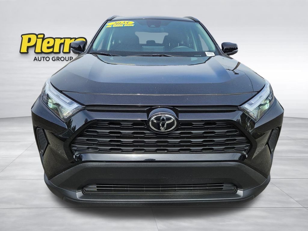 Used 2025 Toyota RAV4 XLE AWD/4WD image 13