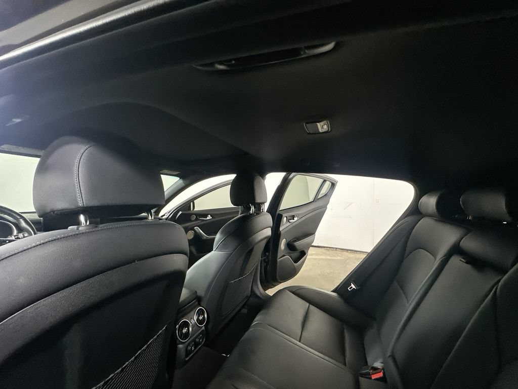 Used 2023 Kia Stinger GT-Line w/ Sun & Sound Package RWD image 15