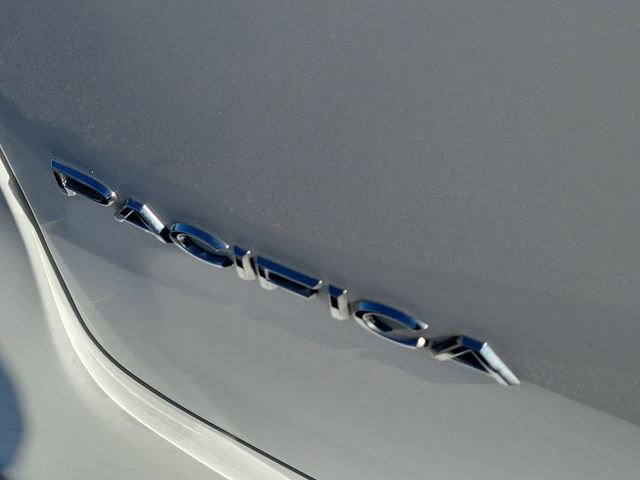 Used 2025 Chrysler Pacifica Select image 8