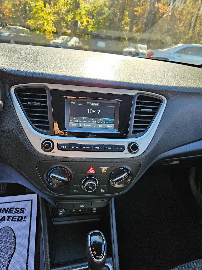 Used 2020 Hyundai Accent SE image 20