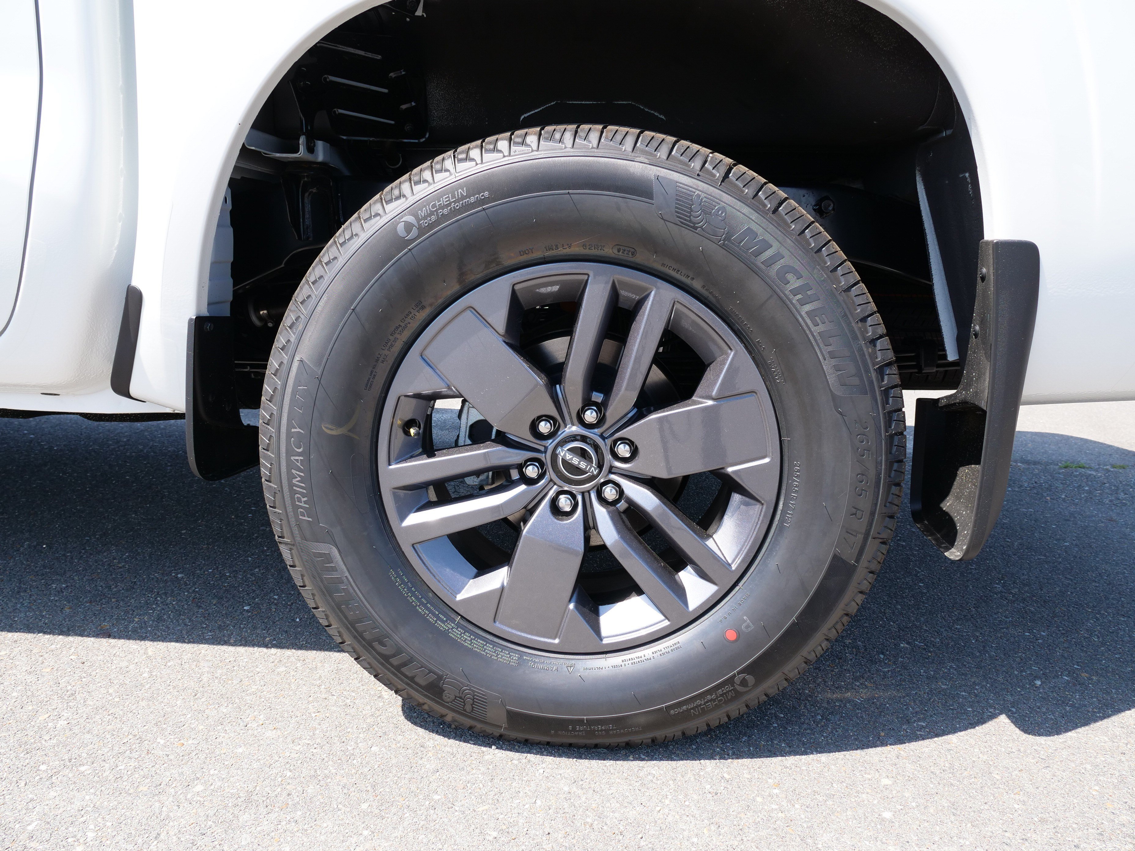New 2026 Nissan Frontier SV w/ Tow Package AWD/4WD image 13